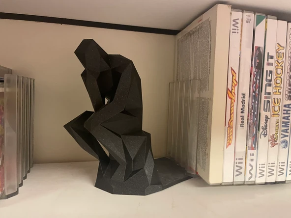 Byr3D Düşünür Kitap Tutucu P106806 Sadece Plastik Aparattır