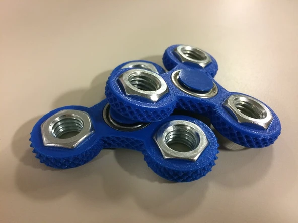Byr3D Knurled Tri-Spinner Fidget Widget / Triple Bearing Spinner Sadece Plastik Aparattır