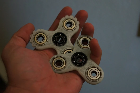Byr3D Cog Triple Spinner Sadece Plastik Aparattır - 3