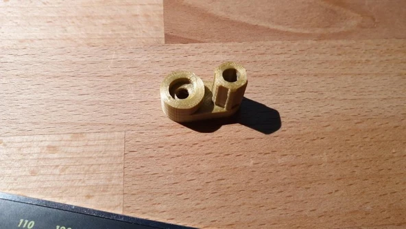 Byr3D Volvo S40 / V40 Far Ayar Pimi Sarı 4221119 (4 Adet) Sadece Plastik Aparattır