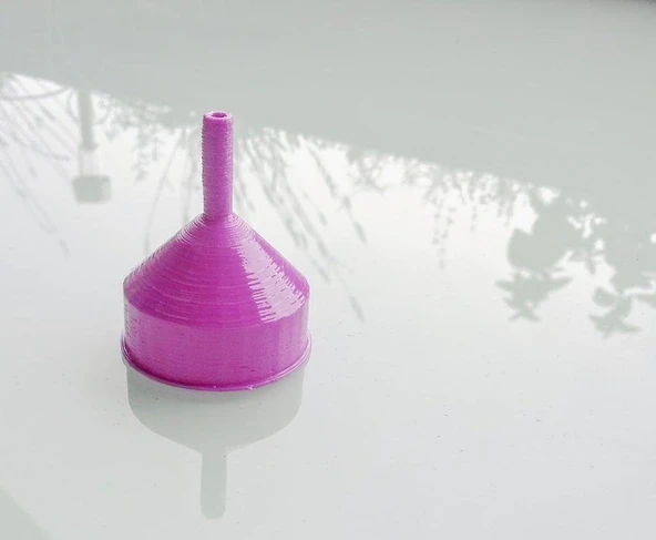 Byr3D Küçük Şişeler İçin Küçük Huni Mor 931482 Sadece Plastik Aparattır