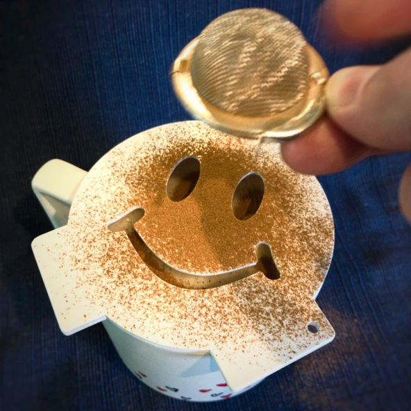 Byr3D Kahve Kalıbı , Kahve Şablonu Gülen Yüz Beyaz 2400553 Sadece Plastik Aparattır - 3