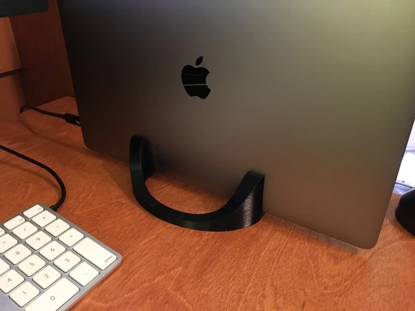 Byr3D Macbook Pro 2016 Dikey Stand Siyah 2130027 Sadece Plastik Aparattır