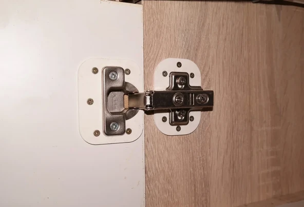 Byr3D Mobilya Menteşesi Onarım Plakası Beyaz 6473594 Sadece Plastik Aparattır