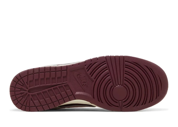 Nike Dunk Low X Retro PRM Valentines Day (2023) - Resim 4