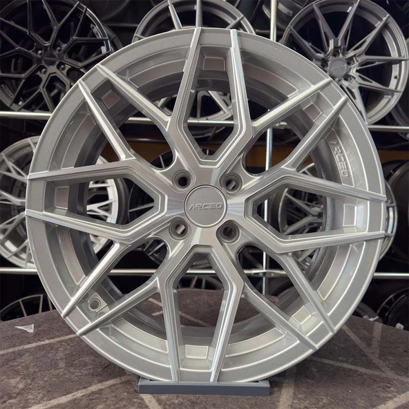17 inç 4x100 ARCEO VALENCİA CLİO UYUMLU Gümüş Jant Modeli Renault ( 4ADET)