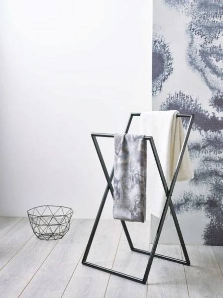 KUZELA  Metal Ayaklı Banyo Havlu Askılık.