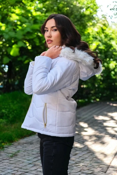 Kışlık Kürklü Kapüşonlu Şişme Kadın Mont - Resim 4