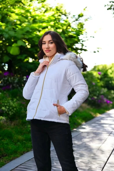 Kışlık Kürklü Kapüşonlu Şişme Kadın Mont - Resim 3