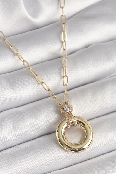 Pirinç Gold Renk Zirkon Taş Detaylı Madalyon Model Kadın Kolye - TJ-BKO9885
