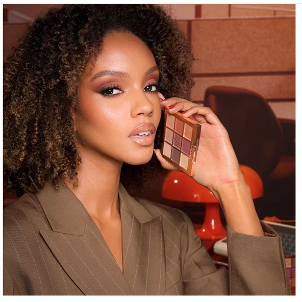 Charlotte Tilbury Charlotte's Palette of Beautifying Eye Trends - Göz Farı Paleti  Sensual Sunset - 2