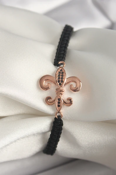 Pirinç Rose Renk Zirkon Taş İşlemeli Zambak Figür Asansörlü Makrome Model Kadın Bileklik - TJ-BB6808