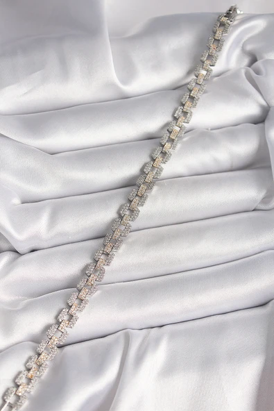 Pirinç Mix Renk Zirkon Taşlı Zincir Model VIP Seri Kadın Bileklik - TJ-BB6811 - 2