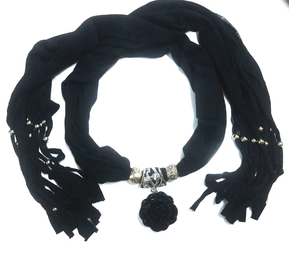 Gül Desenli Boncuklu Fular Kolye Siyah