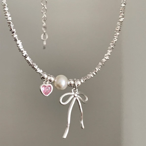 Gümüş Kaplama Fiyonk Kurdele Fiyonk  Pembe Kalp Detaylı Dorika Kolye Aksesuar Şık Takı Moda