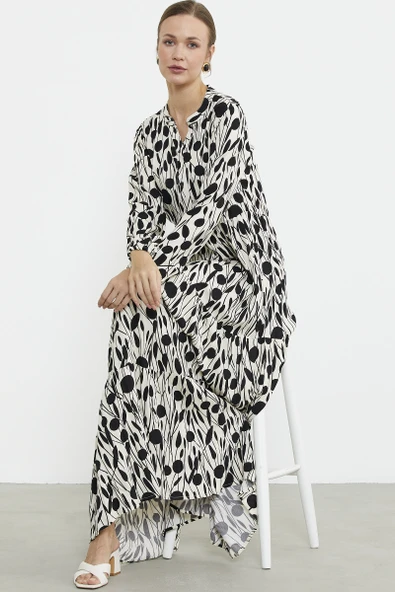 Desenli Uzun Büzgülü Elbise - Siyah