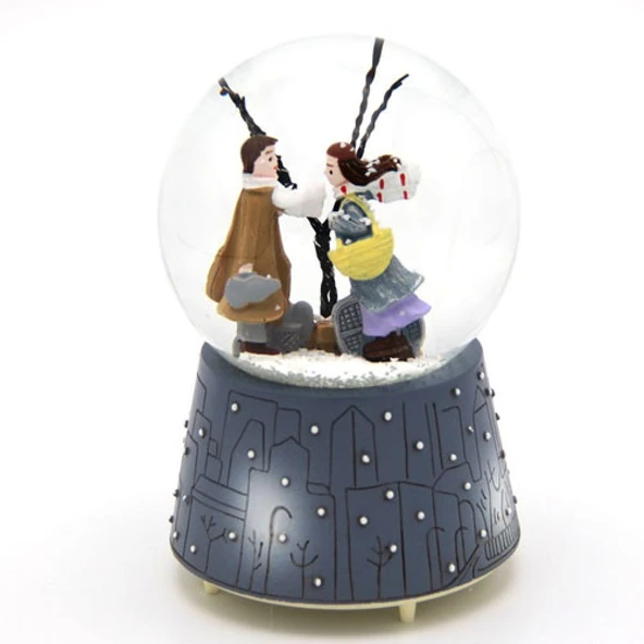 Orta Boy Kiş Masali Temali Pilli Kar Küresi ürün görseli 1