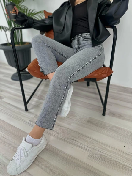 Kadın Taş Detaylı Jean - 2