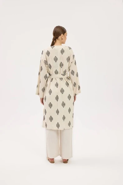 Şıklık Ve Konforun Mükemmel Uyumu: Krem İşlemeli Kimono İle Tarzınızı Baştan Yaratın! - 6