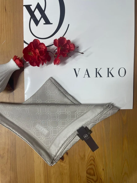 Vakko Jakar İpek Eşarp Vizon