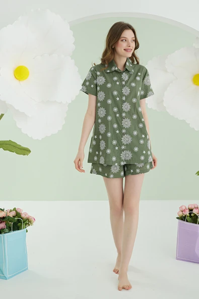 Yeşil Çiçek Desenli Şortlu Önden Düğmeli Pijama Takımı - 2