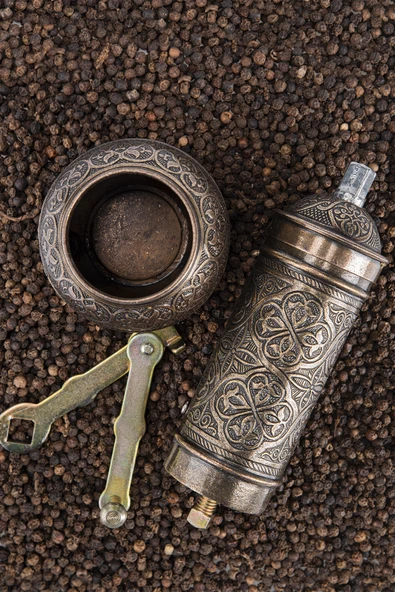 Gaziantep Otantik Kahve Değirmeni Baharat Değirmeni yük:18cm eni:6,0cm Ağırlık:450gr - 3