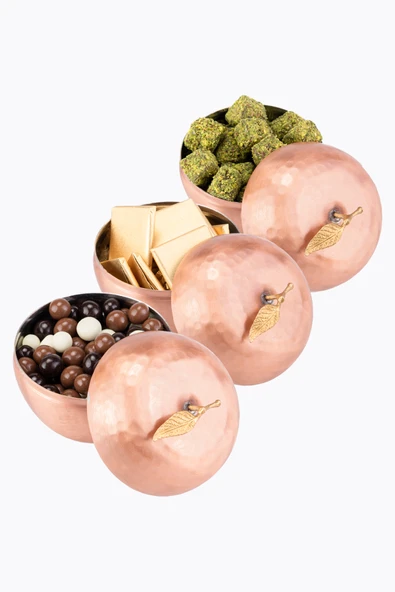 EL İŞİ BAKIR ŞEKERLİK LOKUMLUK TAKIMI 3 LÜ ELMA MOTİF TÜRK KAHVE SUNUMLUK EL DÖVMESİ  (ÇAP 6,5 CM)