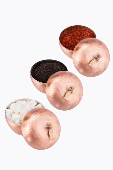 EL İŞİ BAKIR BAHARAT TAKIMI 3 LÜ ELMA MOTİF OTANTİK GÖRÜNÜM EL DÖVMESİ YAPRAK DÖŞEMELİ (ÇAP 8,5 CM)