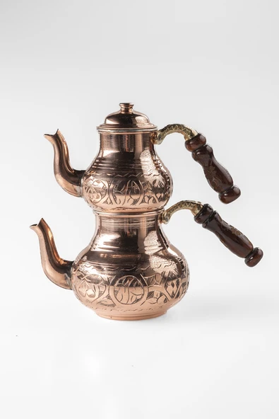DMT Gaziantep Bakır Çaydanlık Takımı AĞIR EL İŞLEMESİ Alt:12 cm üst:8,5cm Toplam:1,3lt Ahşap kulp - 2
