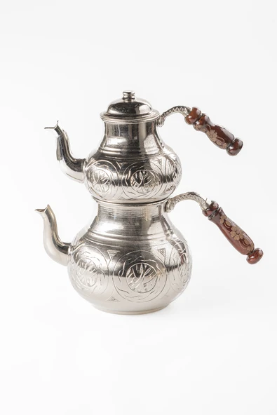 DMT Gaziantep Bakır Çaydanlık Takımı AĞIR EL İŞLEMELİ Alt:14,5cm üst:10,5cm Toplam:2,6 lt Ahşap kulp