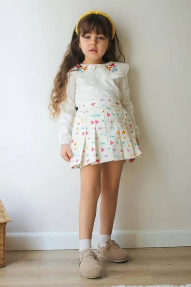 Yakası Renkli Çiçek Motifli Beyaz Kız Çocuk 2li Takım ürün görseli 1