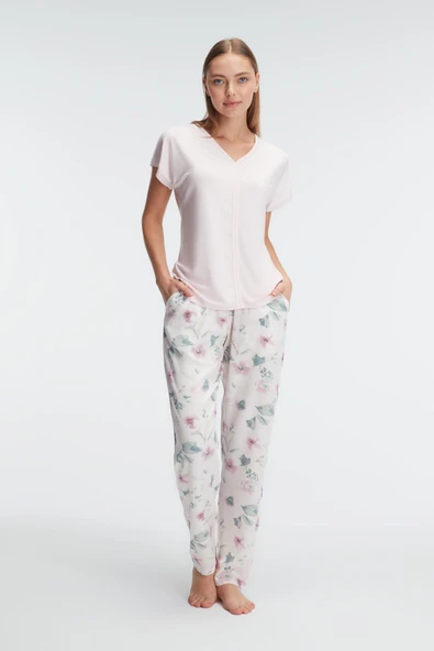 MAN9868 Anıl 9868 Ev Giyimi Kısa Kol V Yaka Kadın Viskon Çiçek Desenli Yazlık Örme Normal Bel Pijama Takımı