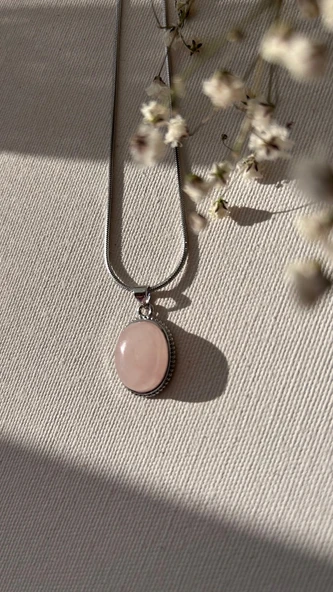 Çelik kolye pembe kuvars uçlu ürün görseli