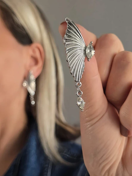 Kelebek Kanat Model Büyük Gümüş Renk Küpe - 1