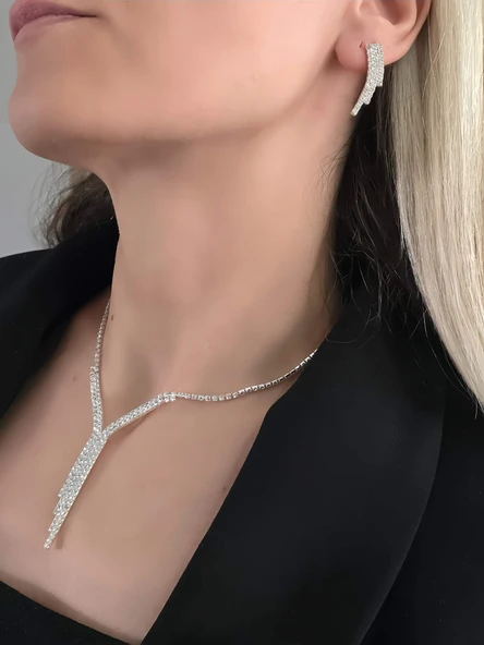 Kristal Taşlı Su Yolu Sarkıt Model Yılbaşı - Abiye - Düğün -Event Kolye Küpe Set