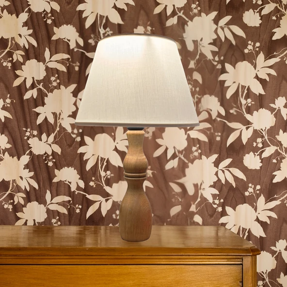 Glad Masif Ahşap Ayaklı Zarif Abajur Konik Krem Başlıklı Masa Lambası Komodin Abajur - Resim 4