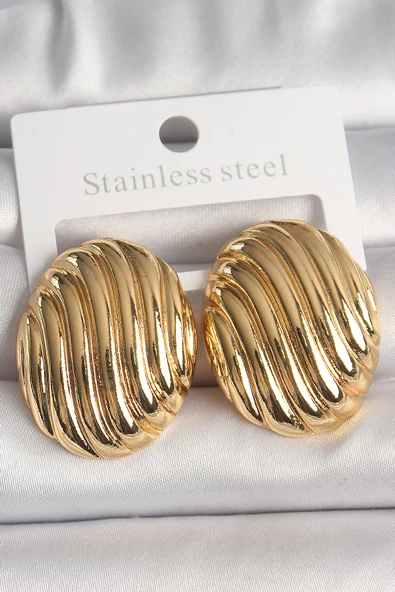 Pirinç Gold Renk İşlemeli Oval Model Kadın Küpe - TJ-BKP10151