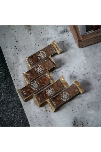 Kahve Dünyası Sütlü Fındıklı Beyoğlu Tablet Çikolata 30 gr (10 ADET) - 2