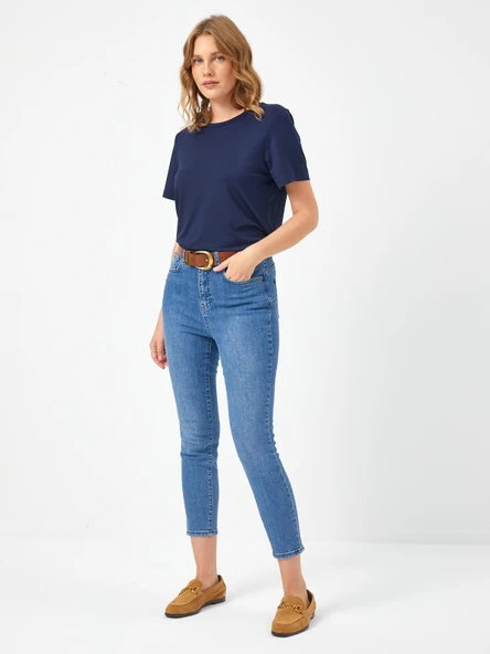 Faik Sönmez Minimalist Yuvarlak Yaka Kısa Kol Kadın Tişört - Günlük - 8