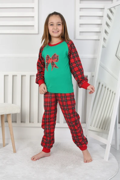 Kız Çocuk Pijama Takımı - 12