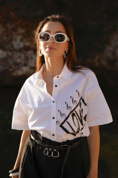 Kadın Kısa Kollu Baskı Detaylı Gömlek FRN6005