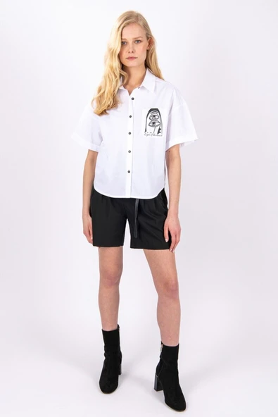 Kadın Soyut Baskılı Kısa Kollu Gömlek FRN6003