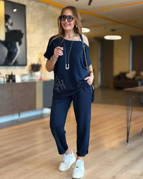 Kadın Kayık Yaka Baskı Detay Salaş Bluz Ve Yüksek Bel Pantolon Ikili Takım