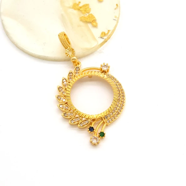 Yarım Altın Çerçeveli Kolye Ucu Altın Kaplama Yuvarlak TGR-617 - 3