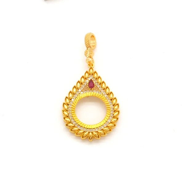 Yarım Altın Çerçeveli Kolye Ucu Altın Kaplama İşlemeli TGR-646