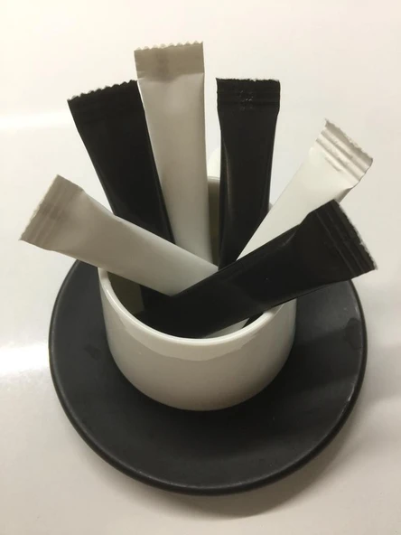 Stick Şeker Beyaz Ve Siyah Baskılı Şeker 3 Gr X 2000'li - 2