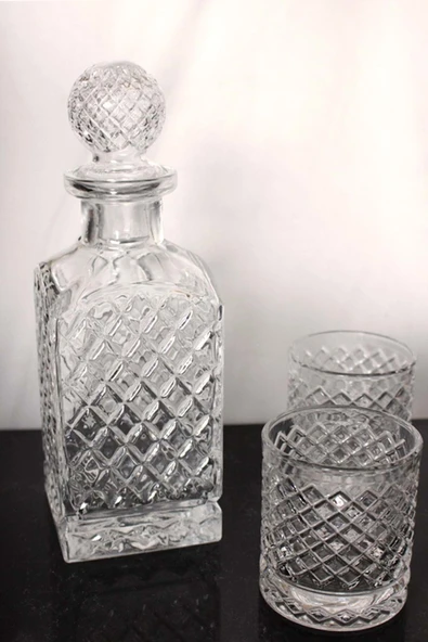 Jenisa El Yapımı Kafes Kare Karaf Cam Viski Ve Meşrubat Şişesi 2 Adet Bardak
