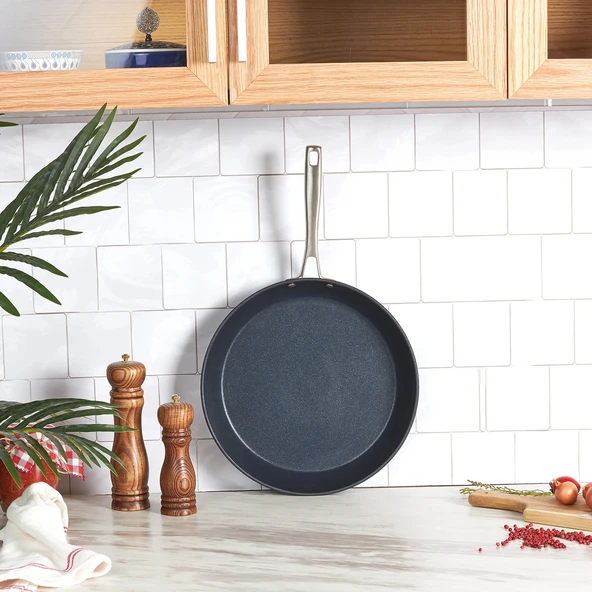 Karaca Biodiamond Pro İndüksiyon Tabanlı Tava 30 cm 2,5 Lt Tava