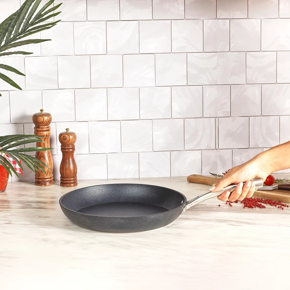 Karaca Biodiamond Pro İndüksiyon Tabanlı Tava 30 cm 2,5 Lt Tava - 2