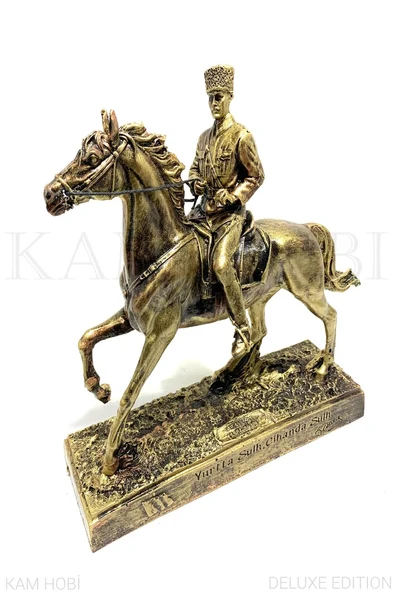 ATATÜRK AT ÜZERİNDE HEYKEL 25CM